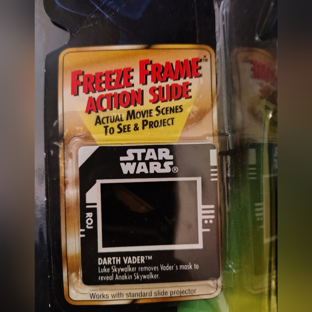 Kenner 1997 Star Wars POTF Darth Vader Removable Helmet Figure - Picture 2 of 6